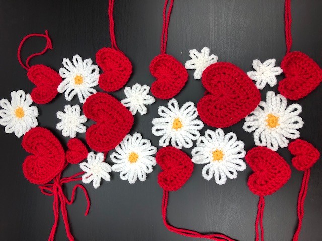 hearts and flowers scarf layout